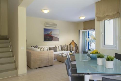 ?imagine Renting This Luxury Villa? Protaras Villa 24