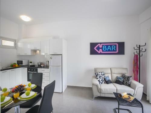 Apartamento Ayios Elias Alice Suite