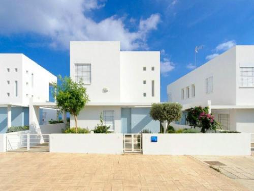 ?your Luxury Sea Front Villa? ? Protaras Villa 01