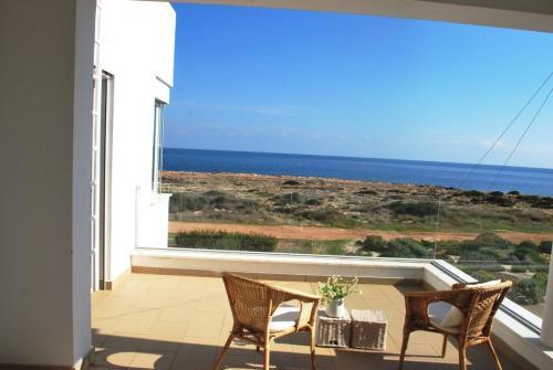 ?your Luxury Sea Front Villa? ? Protaras Villa 01
