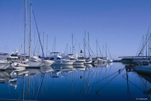 ?your Luxury Sea Front Villa? ? Protaras Villa 01