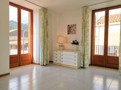 Great & Big Apartment On The Sea