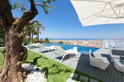 Villa Night And Day