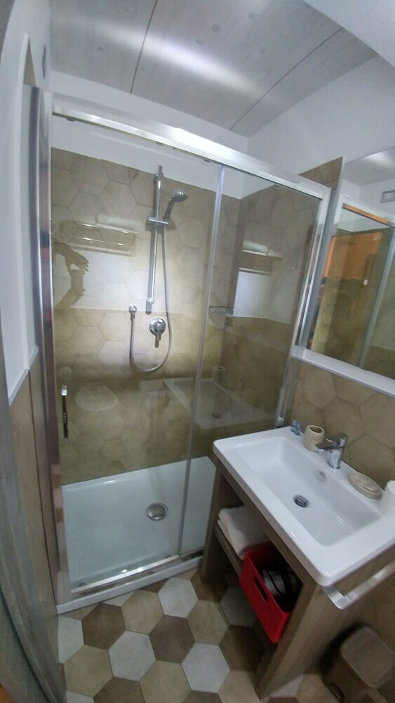 Hostal Ottocento Guest House