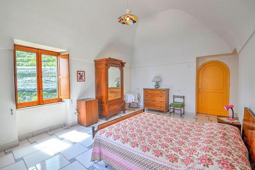 Amalfi Villa Sleeps 8 Air Con Wifi