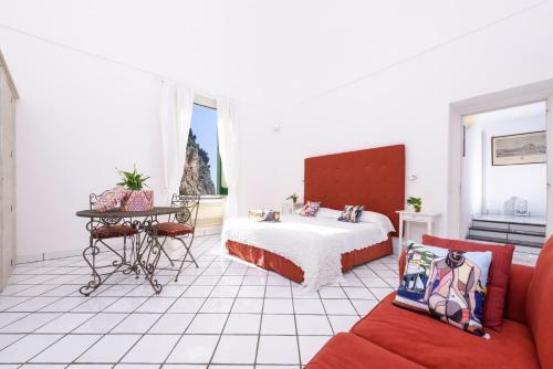 Paper Apartment-pool Access