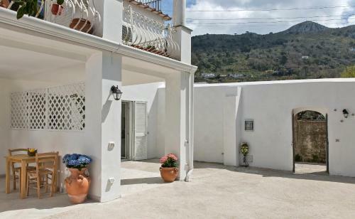 Hostal La Limonaia Capri