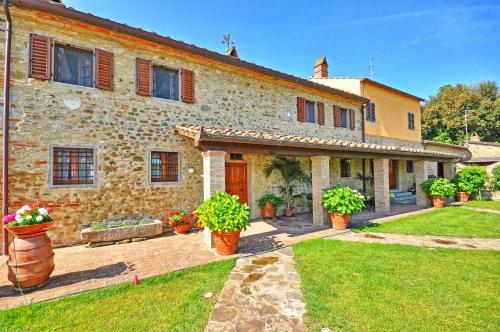 Arezzo Apartment Sleeps 6 Air Con