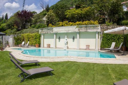 Argegno Villa Sleeps 12 Pool Air Con
