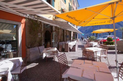 Argegno Apartment Sleeps 6 Pool Air Con