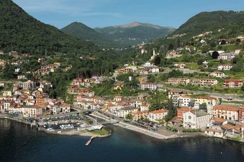 Argegno Apartment Sleeps 4 Pool Air Con