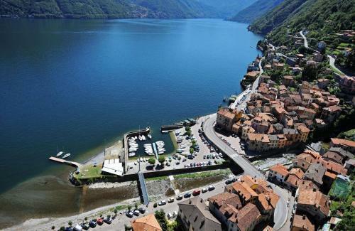 Argegno Apartment Sleeps 4 Pool