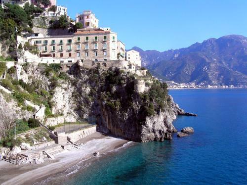 Pontone Hills On Amalfi
