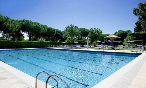 Baia Domizia Villa Sleeps 4 Pool Wifi