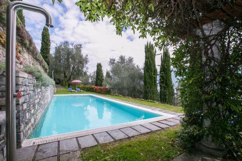 Griante Villa Sleeps 15 Pool Air Con