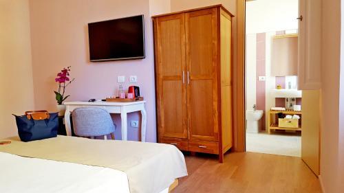 Hostal Colibr� Prestige Rooms