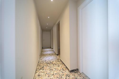 Hostal Budget Rooms Carbonazzi 17