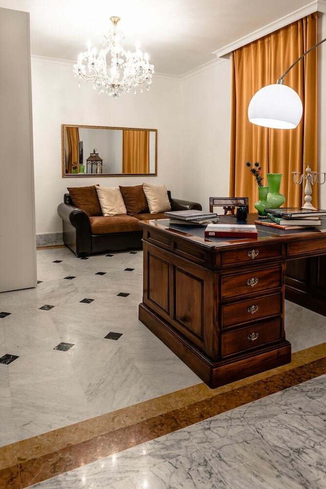 Hostal Relais La Lanterne