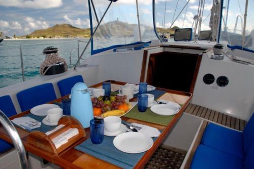 Boat Breakfast Sardegna