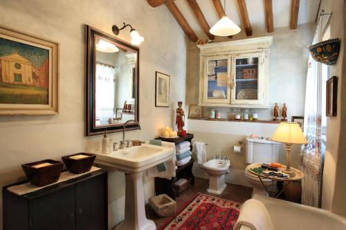 Camaiore Villa Sleeps 10 Pool Air Con