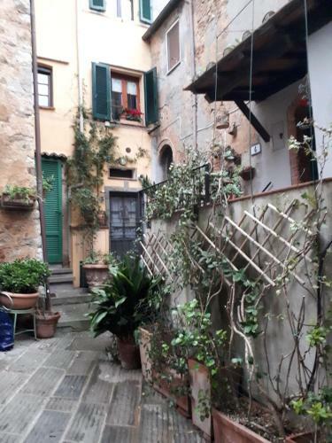 Borgo Agli Scudi B&B
