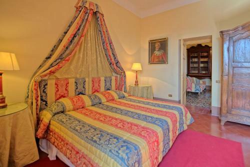 Campiglia Marittima Chateau Sleeps 20 Pool Air Con