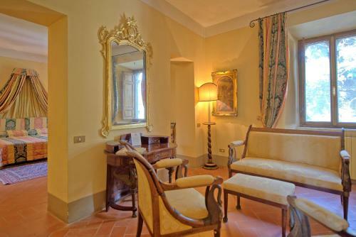 Campiglia Marittima Chateau Sleeps 20 Pool Air Con
