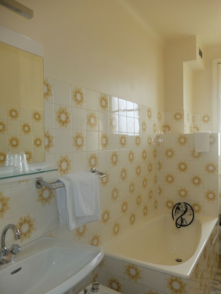 Hotel Lut�ce