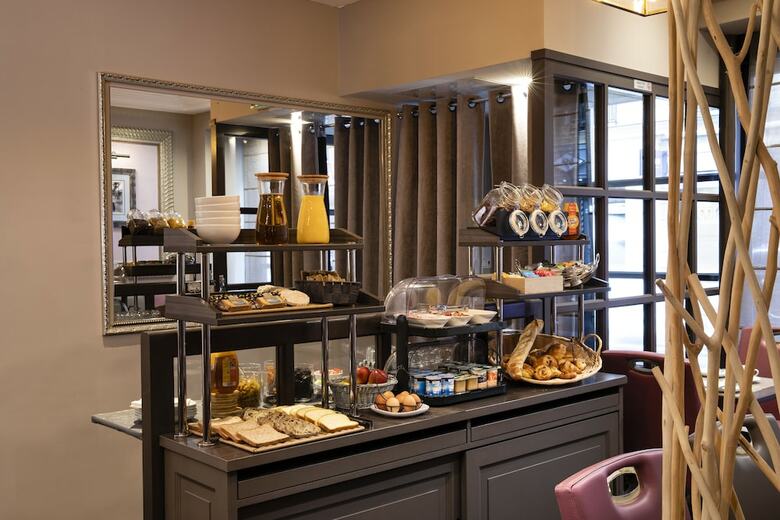 Elys�es Hotel