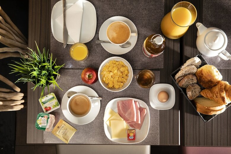 Elys�es Hotel