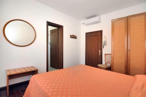 Hotel Venus Best Price