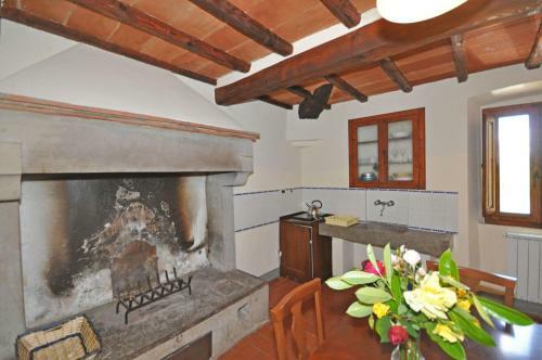 Capolona Apartment Sleeps 3 Pool Wifi