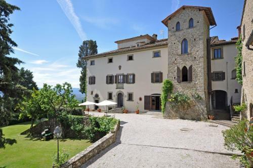 Capolona Apartment Sleeps 2 T241787