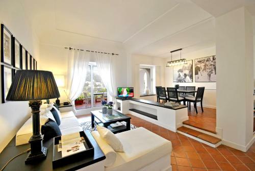 Apartamento Carthusia Suites