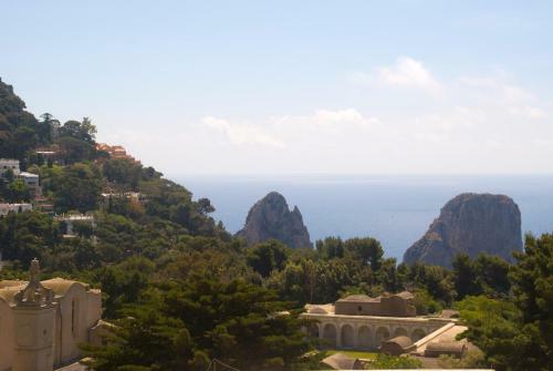 Apartamento Carthusia Suites