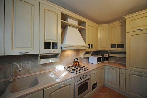 Carate Urio Apartment Sleeps 8