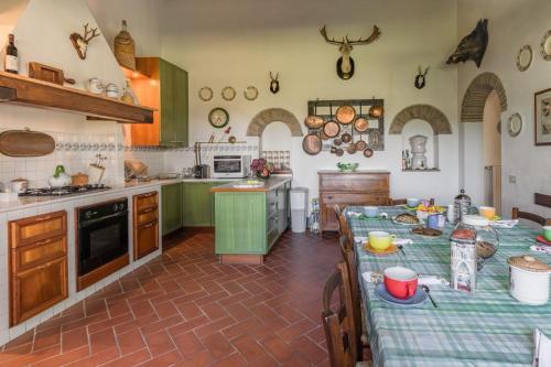 Casole D'elsa Villa Sleeps 24 Pool Wifi