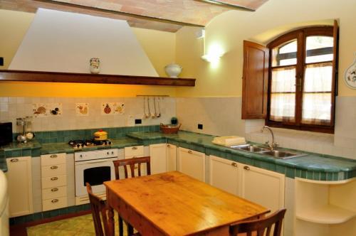 Casole D'elsa Villa Sleeps 11 Pool Wifi