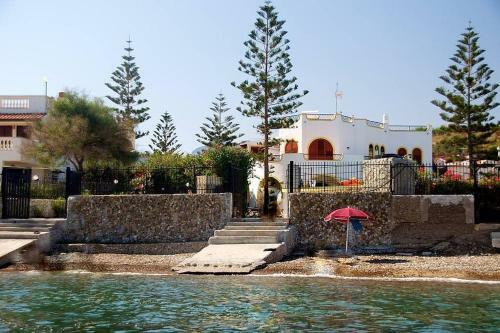Casteldaccia Villa Sleeps 10 Pool Air Con Wifi