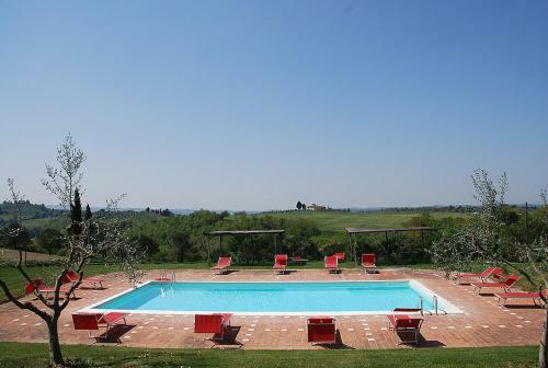 Castelfiorentino Villa Sleeps 6 Pool