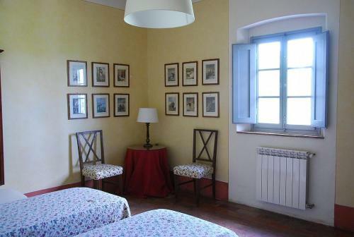 Castelfiorentino Villa Sleeps 4 Pool