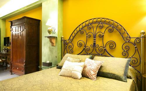 Hostal Animosa Suites