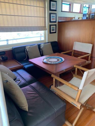 Mg Rent Yacht