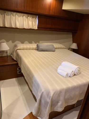 Mg Rent Yacht