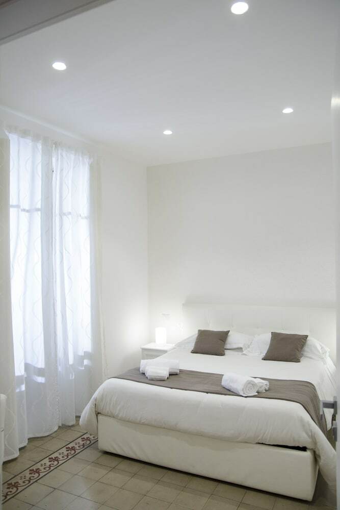 Hostal Sleep Inn Catania Rooms