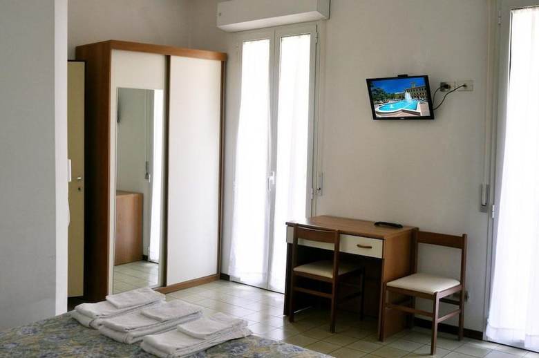 Hotel Albergo Larenzia