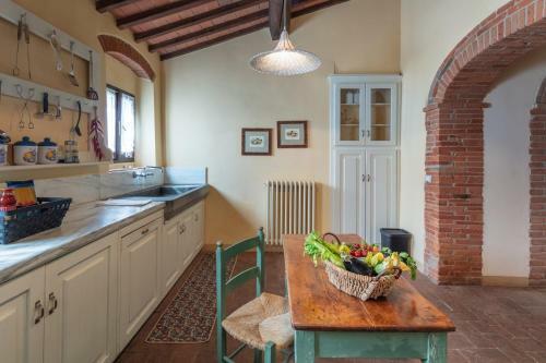 Cavriglia Villa Sleeps 8 Pool