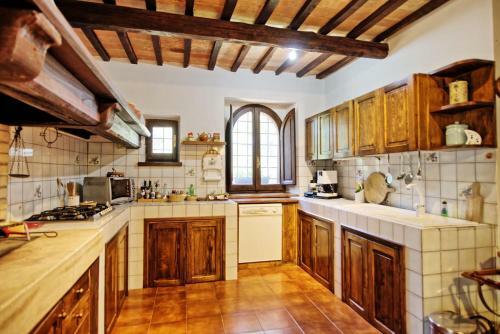 Cetona Villa Sleeps 7 Pool Air Con