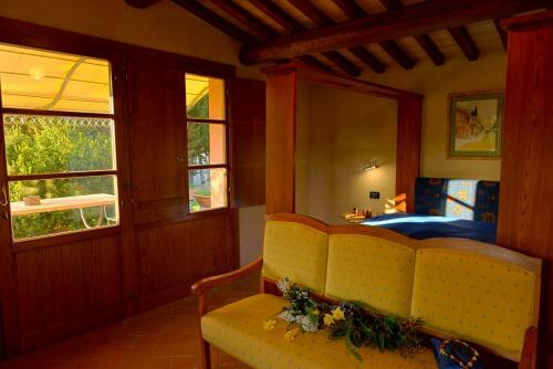 Chiusi Scalo Villa Sleeps 18 Pool Wifi
