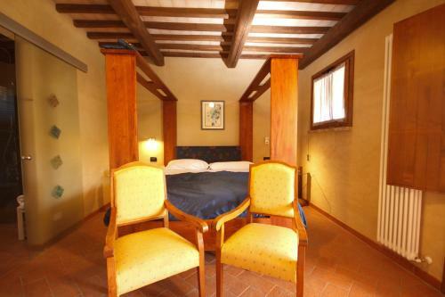 Chiusi Scalo Villa Sleeps 18 Pool Wifi